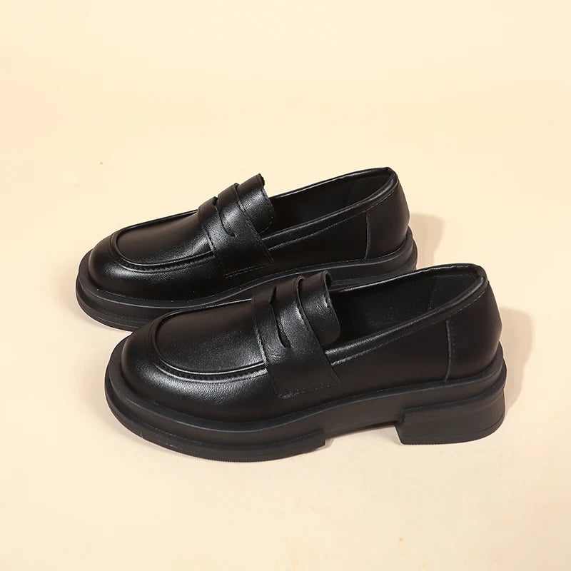 Classic Black Sneaker