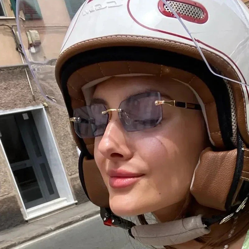 Metal Detail Sunglasses